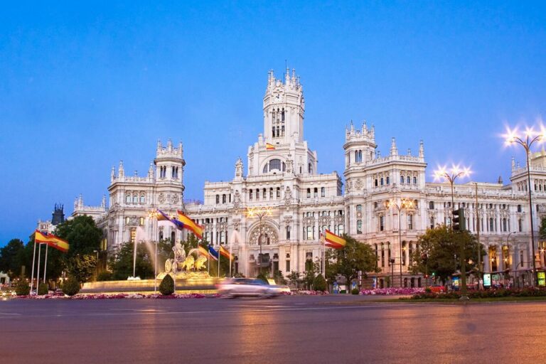 El Ayuntamiento de Madrid publica ofertas de empleo en los sectores de transporte, contrucción, industrial y administración.